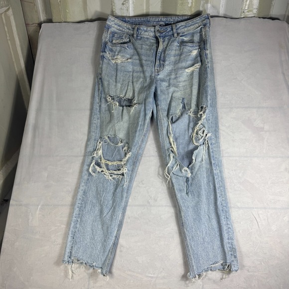 American Eagle Outfitters Denim - American Eagle Strigid Womens Mom Jeans Light Blue Distressed Shredded Knee 14